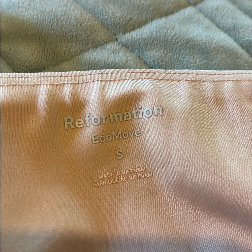 Reformation eco activewear 2pc set, nude/pink/blush, size small - Picture 3 of 5
